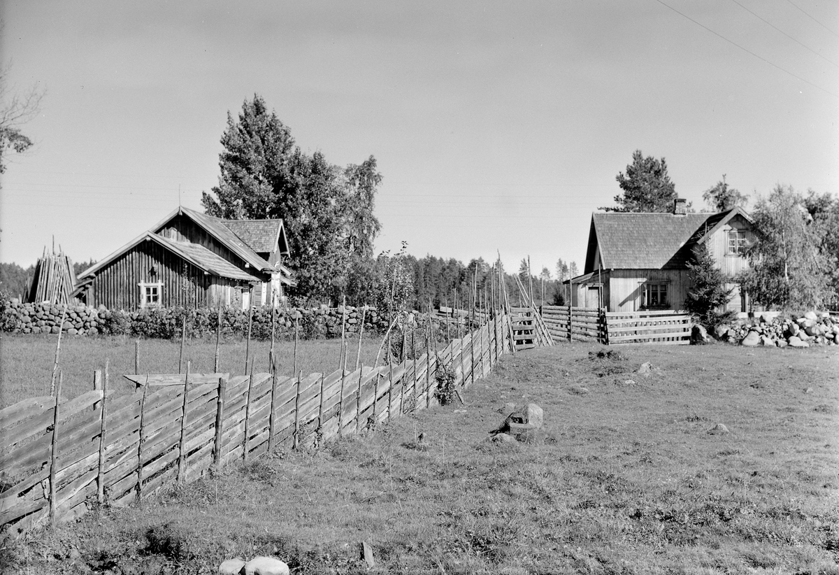 Anno Domkirkeodden, EKSTR: GARDSTUN, STENSET. Se Løtenboka, bind 2. Bygdeboka fra 1953, side 68