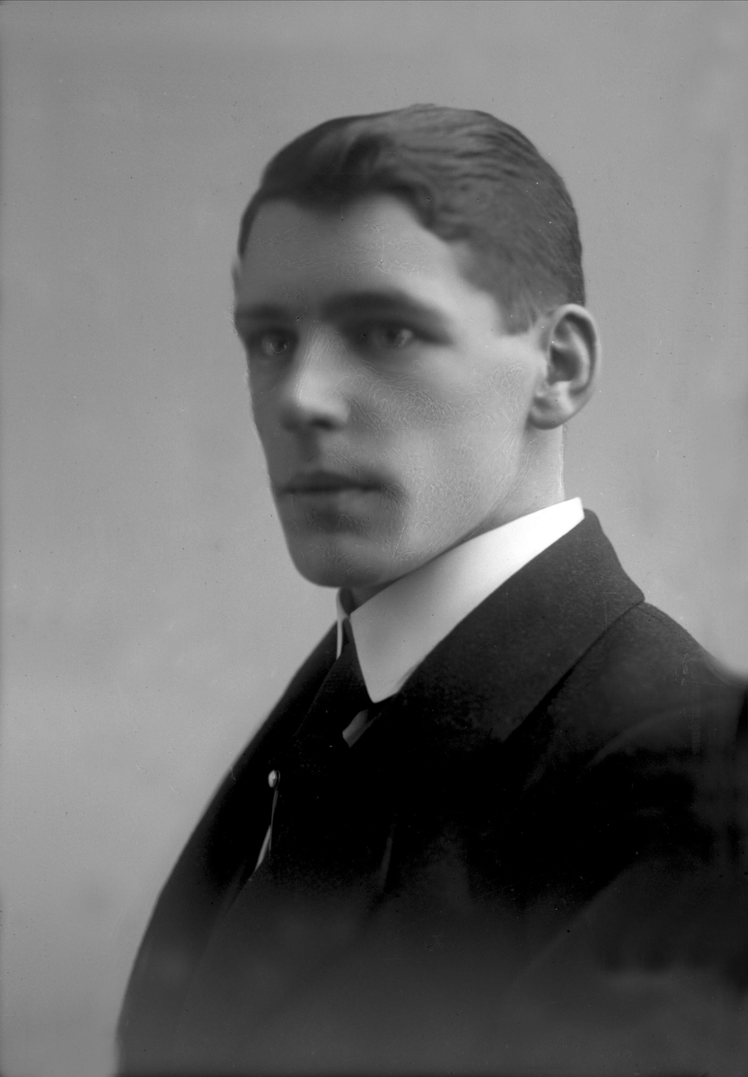 Gustav Borgen, NFB.00862