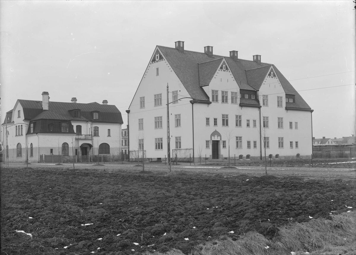 Henri Osti's Fotografiateliér, Elisabethemmet och Vindhemskyrkan vid Geijersgatan, Luthagen, Uppsala före 1914