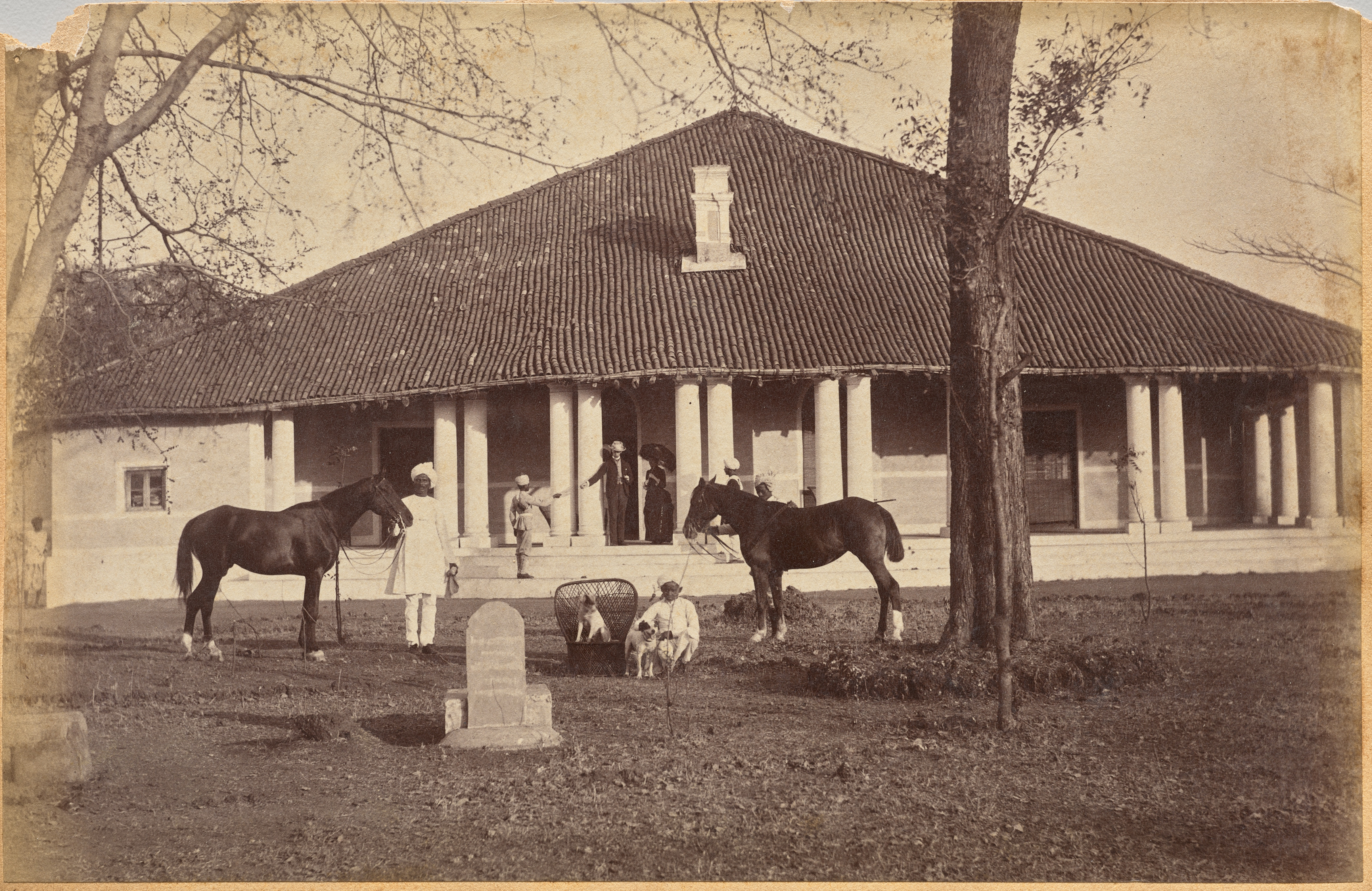 Raja Deen Dayal, Captain Falkner's Bungalow, Neemuch (recto, top)