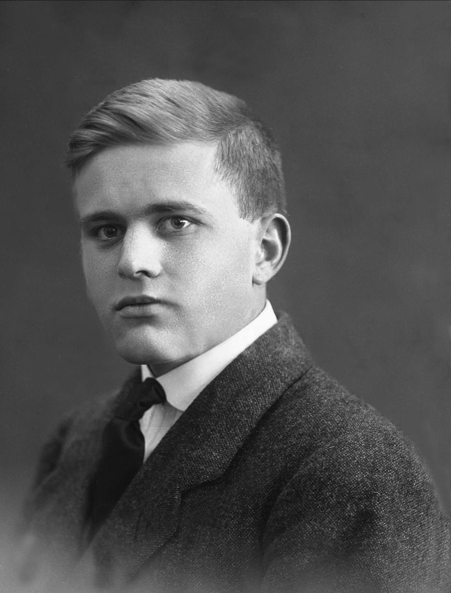 Gustav Borgen, NFB.45838