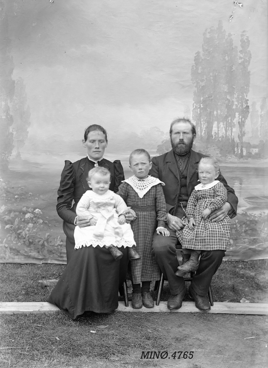 Peder J. Bredalslien, Familiebilde