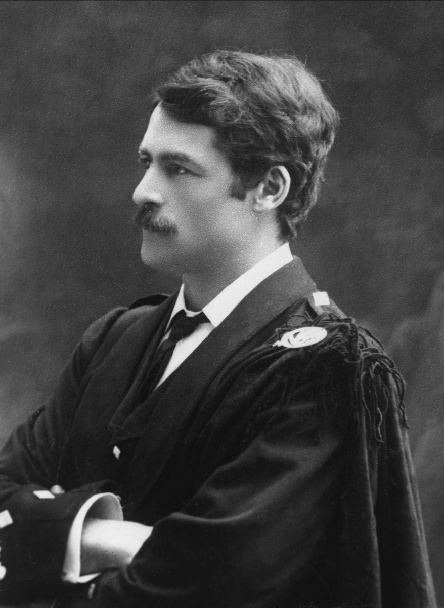 Gustav Borgen, Portrett, mann i uniformsjakke. Løytnant Stuart.
