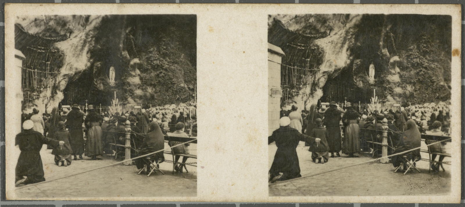Desconegut, Francia-Lourdes-La gruta de Massabiele Solsona Rius S.A.