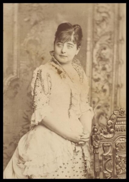 London Stereoscopic and Photographic Company, Guy Little Theatrical Photograph
