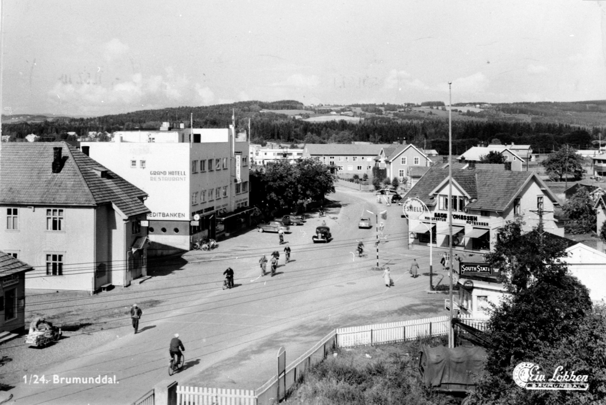 Anno Domkirkeodden, Veldrevegen, Byflatevegen, Forkets Hus, Grand Hotell, Aage Thomassen manufaktur, Brumunddal.