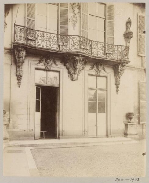 Atget, Jean-Eugène-Auguste, Hotel d'Ecquevilly, Paris, France