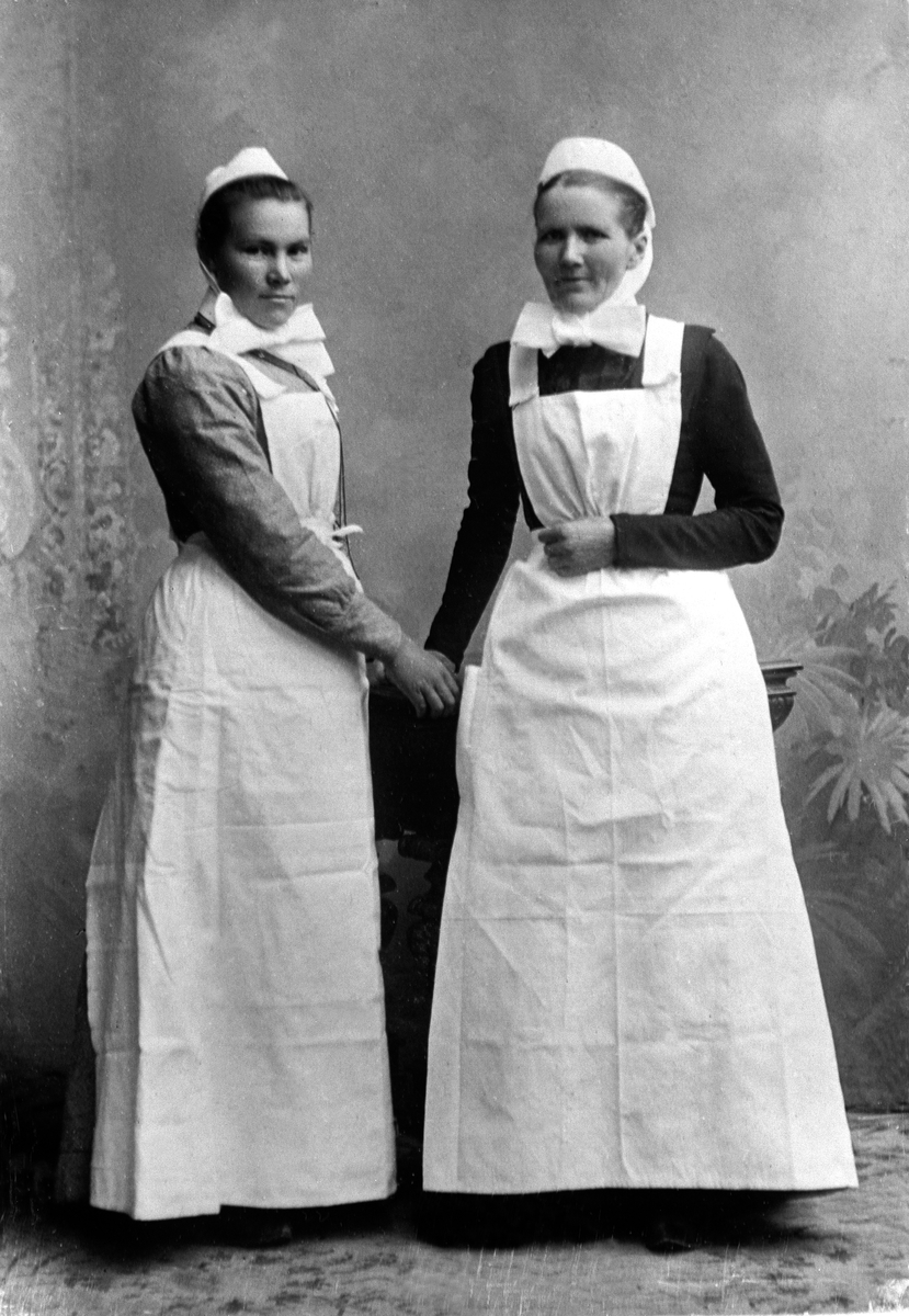 Anno Domkirkeodden, GRUPPE 2, SYKESØSTER I UNIFORM, MINA KNUDSEN, FURNES, KAREN MØYSTAD, MØYSTADFØRÅDE