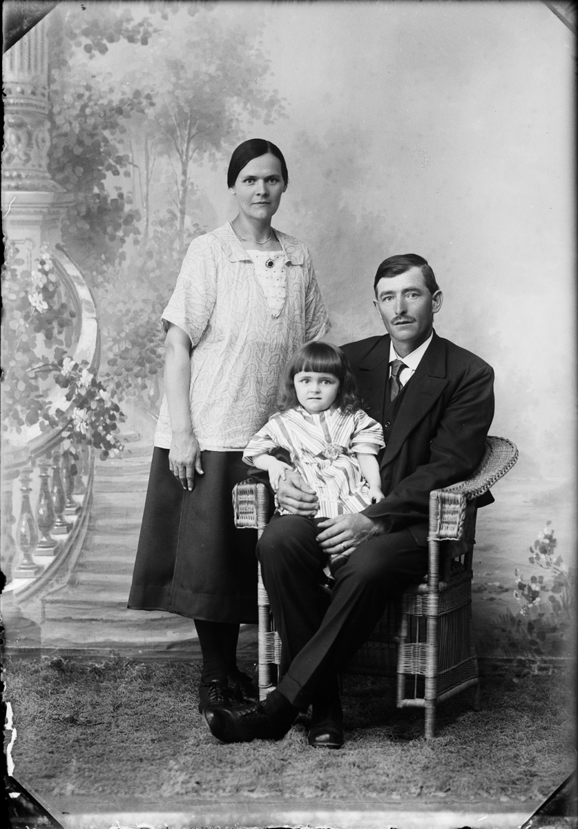 Skötsner-Edhlund, Familjen Persson från Dyvlinge, Ekeby socken, Uppland 1925