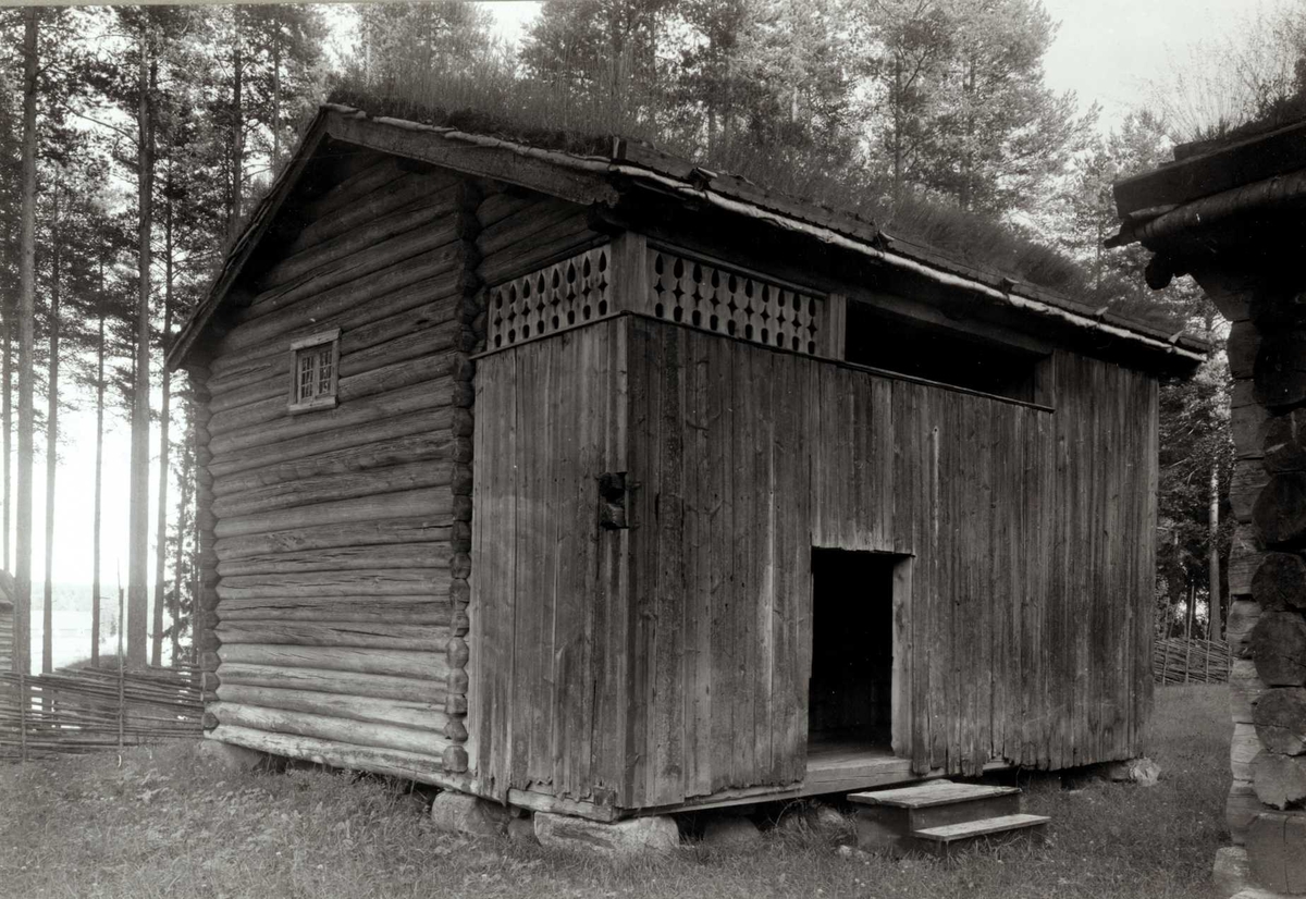 Gisle Midttun, Høye gård, Rendalen, Nord-Østerdal, Hedmark. Loftsbu. Nå på Glomdalsmuseet.