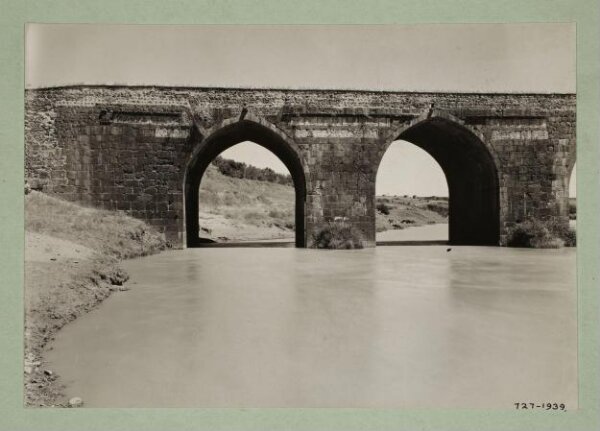 K.A.C. Creswell, Bridge on Tigris, Diyarbakir