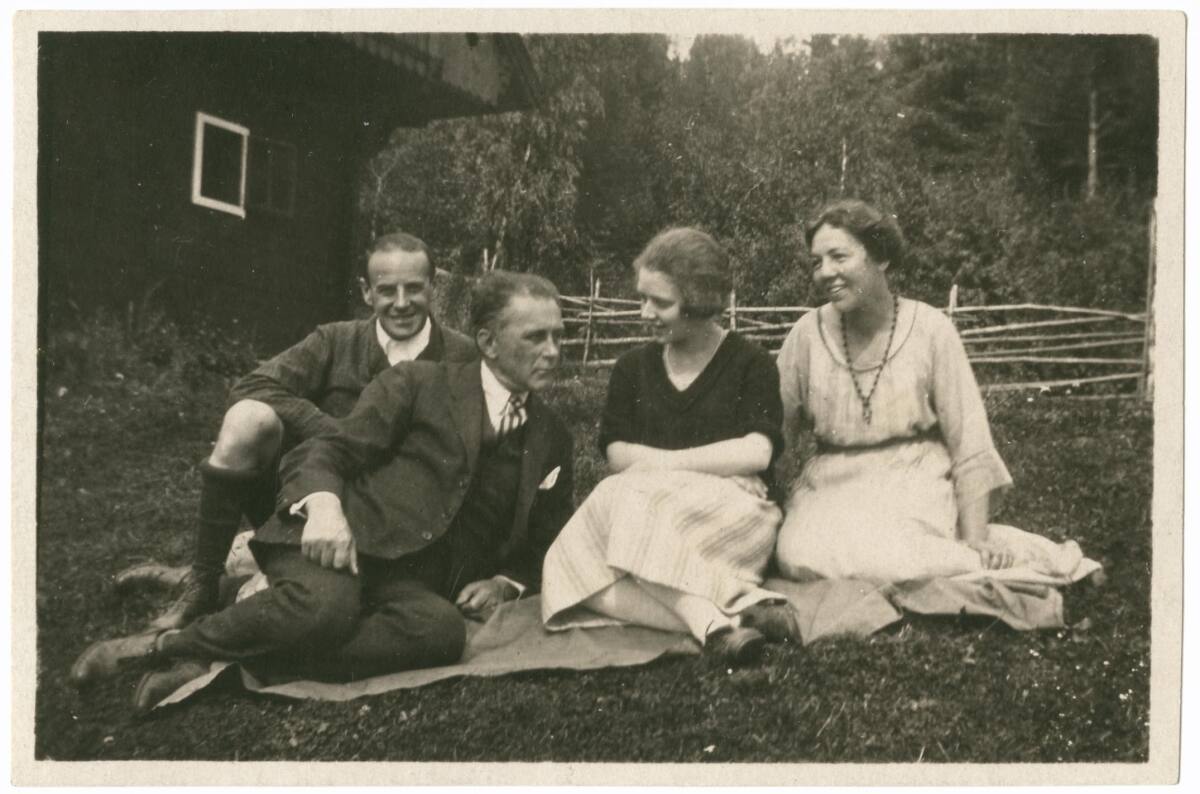 Anonym, Textilfabrikant Hugo Steiner, Adolf Loos, Elsie Altmann, Dichterin Lilly Steiner in Mönichkirchen, Herbst 1921