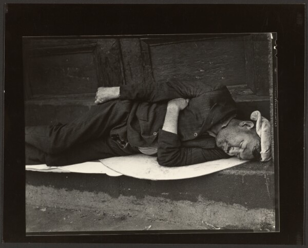 Walker Evans, South Street, New York