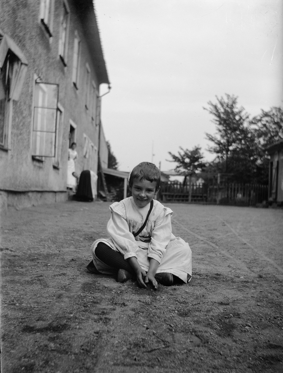 Carl Liljefors, Carin Liljefors, Svartiljden 37, the district Edda, Svartiljen, Uppsala 1900 - 1901