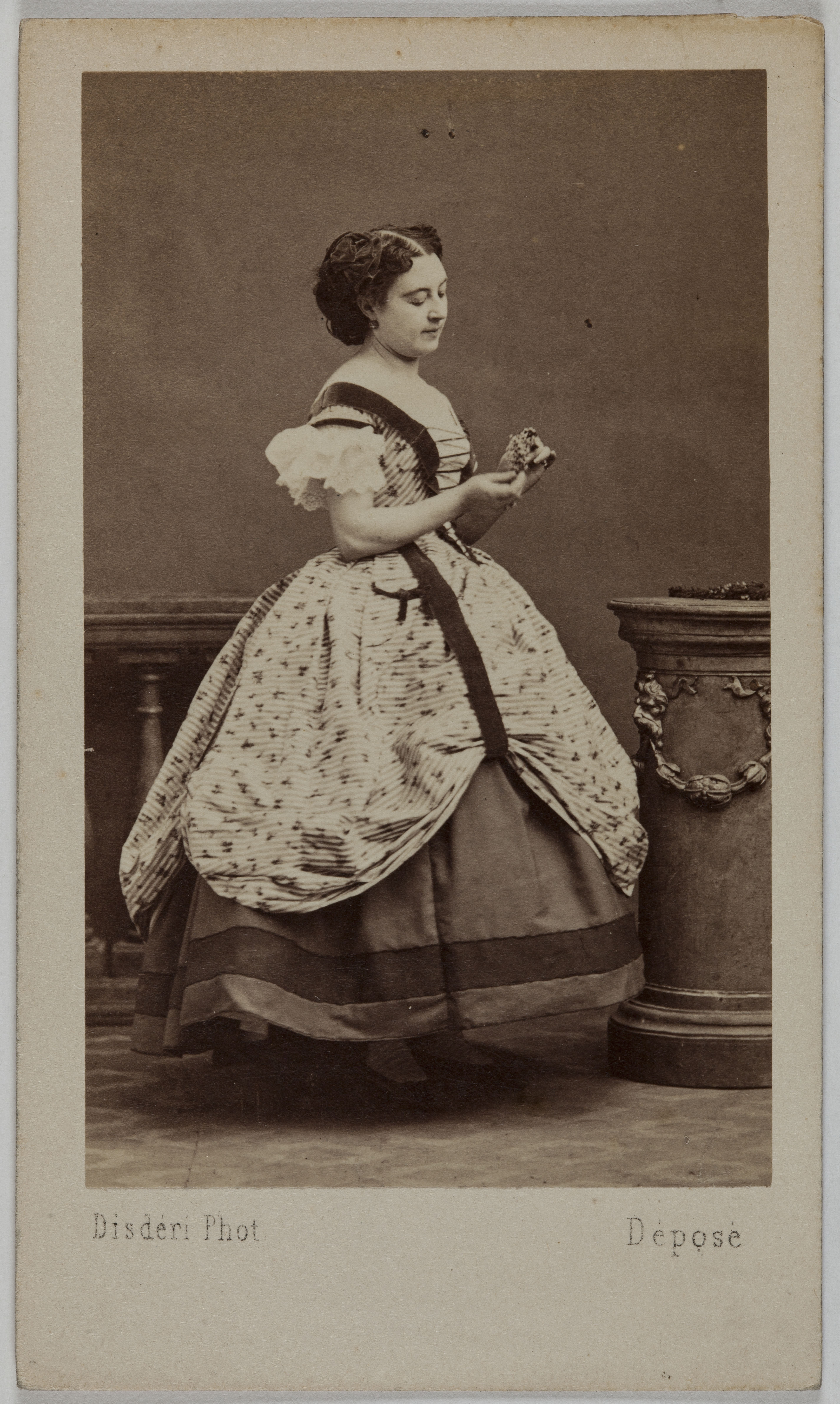 André-Adolphe-Eugène Disdéri, Portrait de Mathilde Avril ou Avenel ? (Théâtre de l'Odéon, de la Porte Saint Martin, de Montmartre)