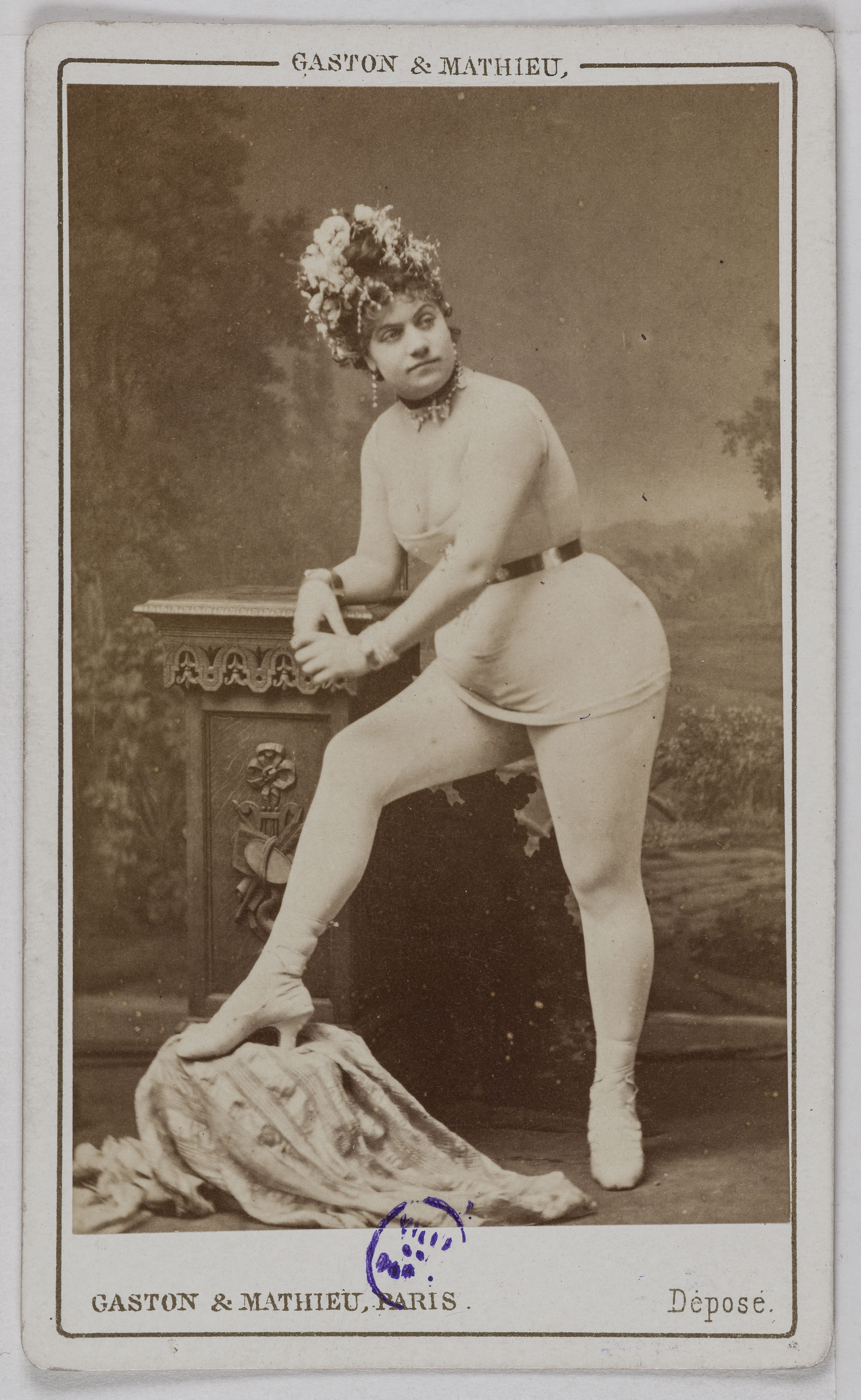 Mathieu & Cie Gaston, Portrait de Mariette, (actrice)