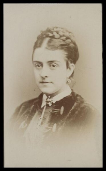London Stereoscopic and Photographic Company, Guy Little Theatrical Photograph