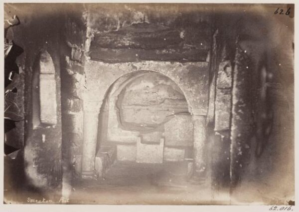 Parker, John Henry, Catacomb of S. Agnes - Cubiculum, with Columns, and place for the Altar