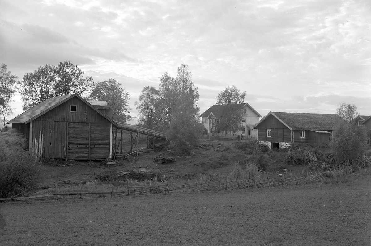 Anno Domkirkeodden, EKSTR: GARDSTUN, HESTVOLD, LØTEN. Se Løtenboka, bind 1. Bygdeboka fra 1949, side 94.