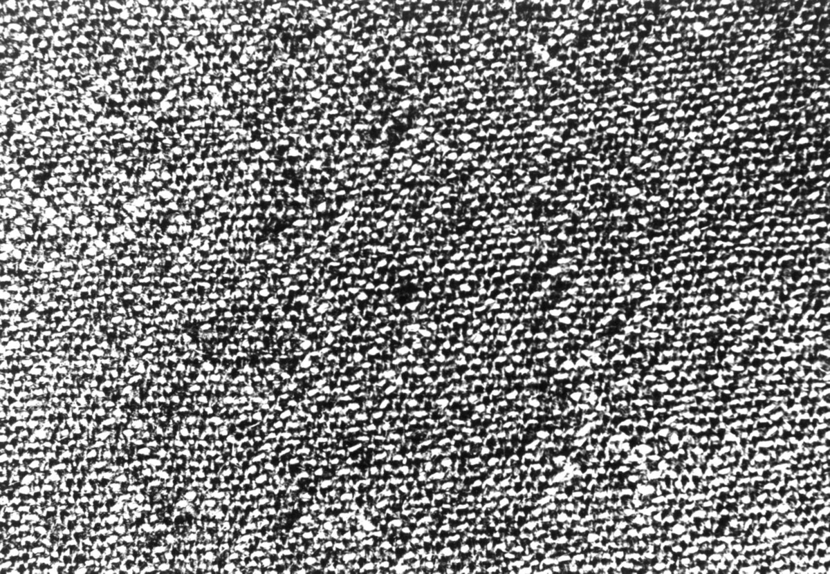 Anna Grostøl, Detalj av stoffet i en saueskinnstrøye. Rørosbygdene, Røros, Sør-Trøndelag 1938.