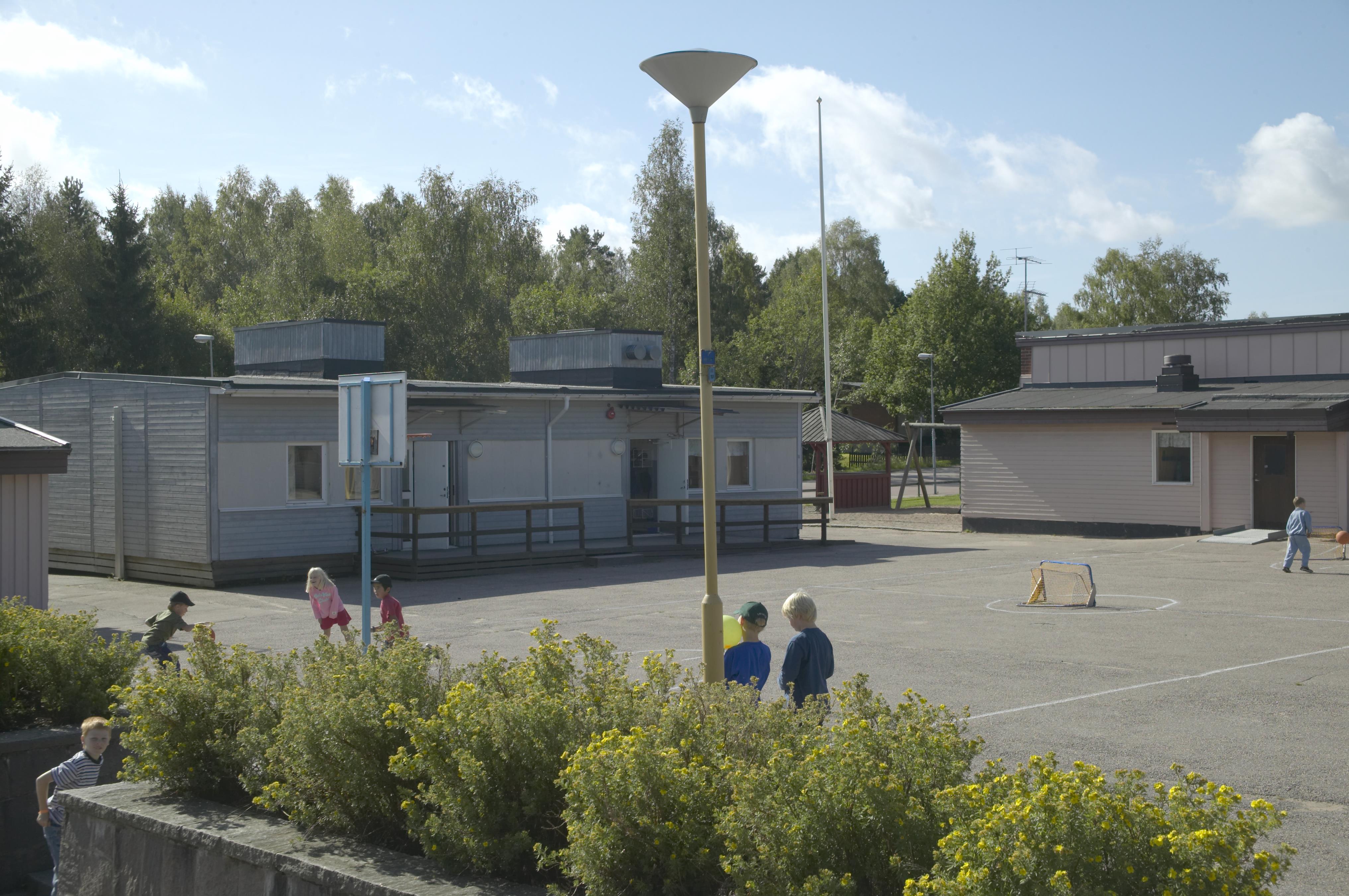 Bengt A Lundberg, Vallargärdets skola