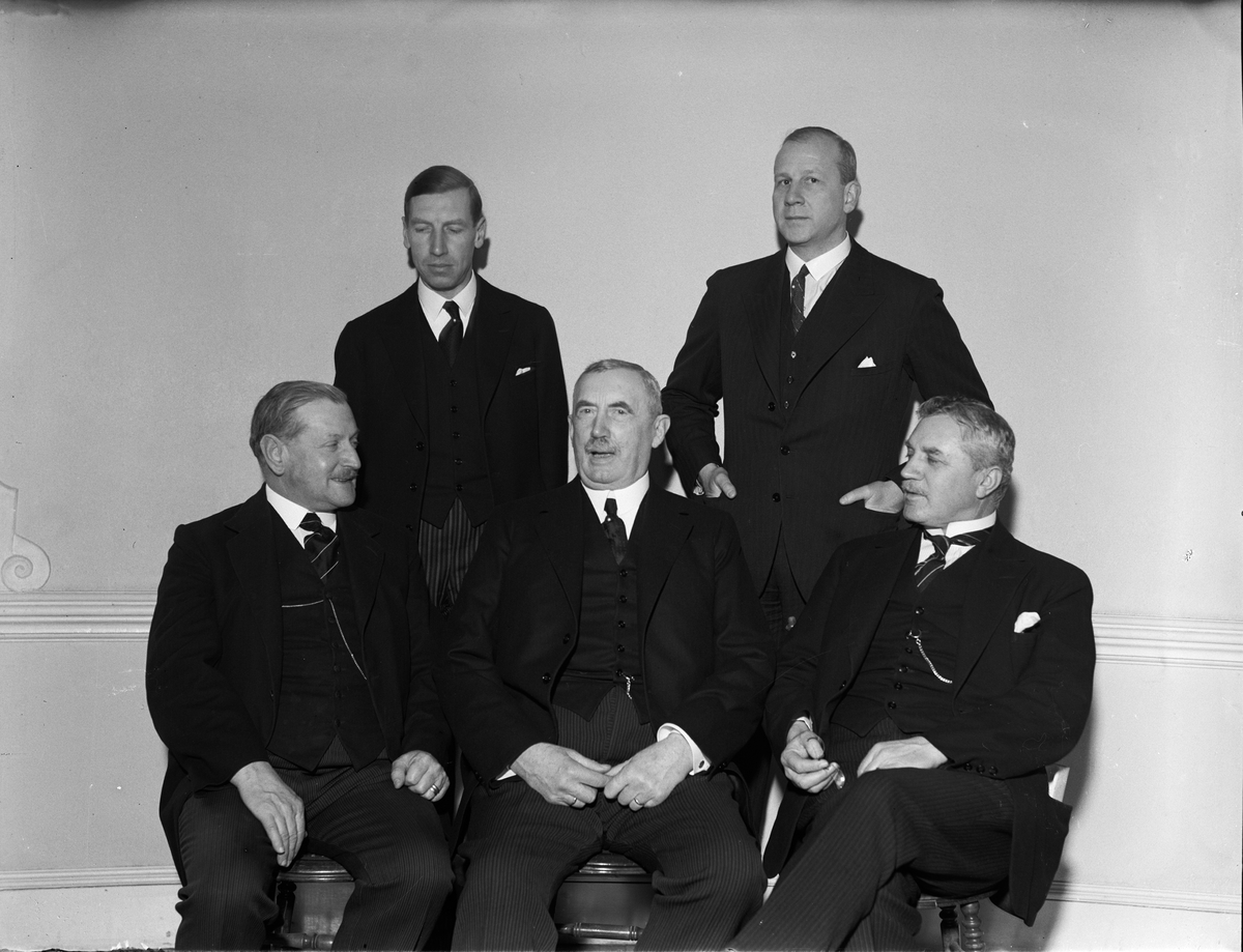 Paul Sandberg, Professor Hernfrid Witte, licentiate R Torssell, estate owner W Kumlin, secretary Henrik Nystedt and doctor Anders Elofson at the Swedish Fröodlareförund meeting at Uppsala Castle