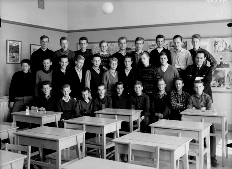 Sven Lindskog, Engelbrektbre, classroom interior, 27 boys with teacher Åke Nordin. Class 8G (Trading Line), Hall 20.