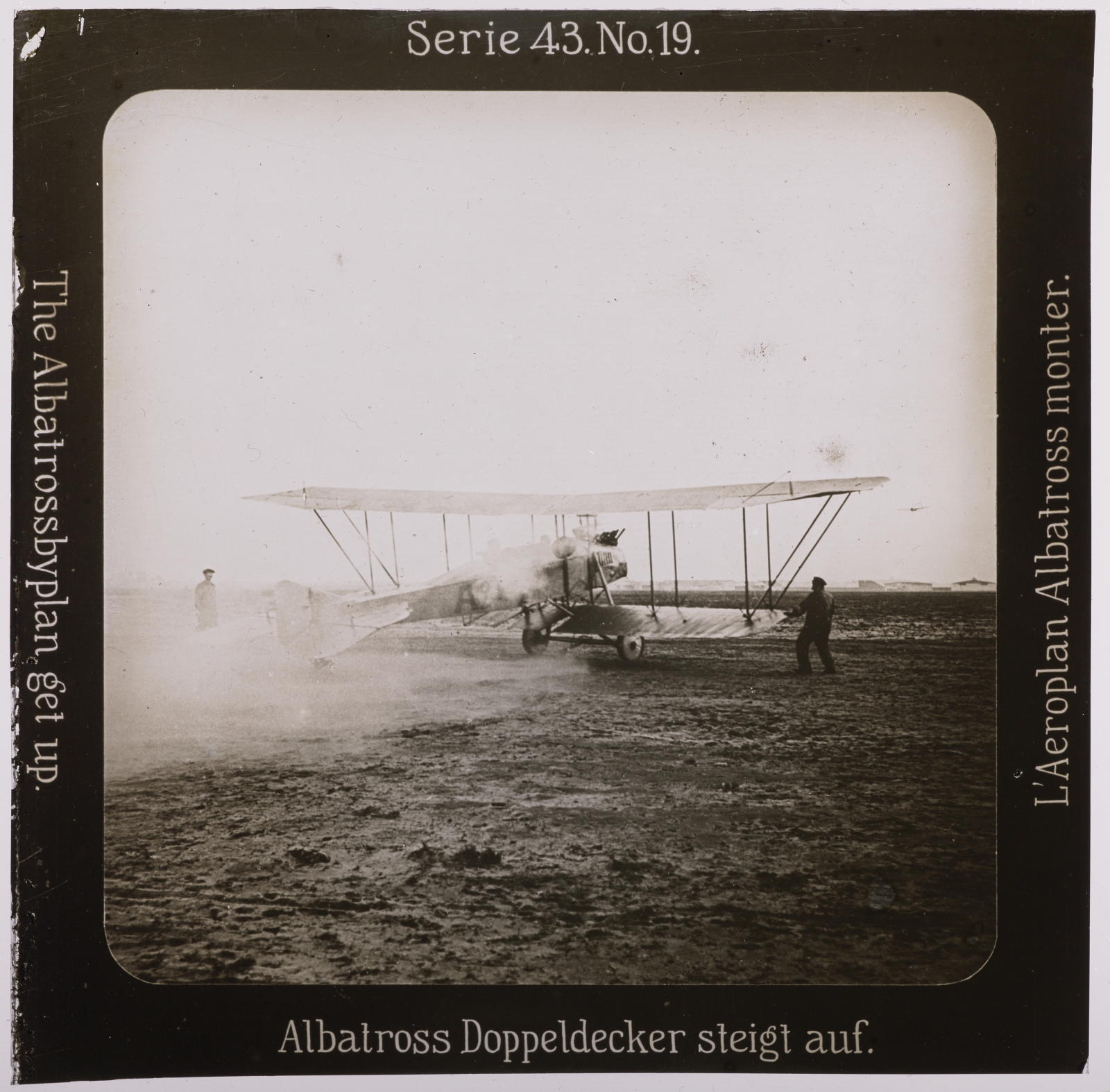 Desconegut, Albatross Doppeldecker steigt auf Projection für Alle