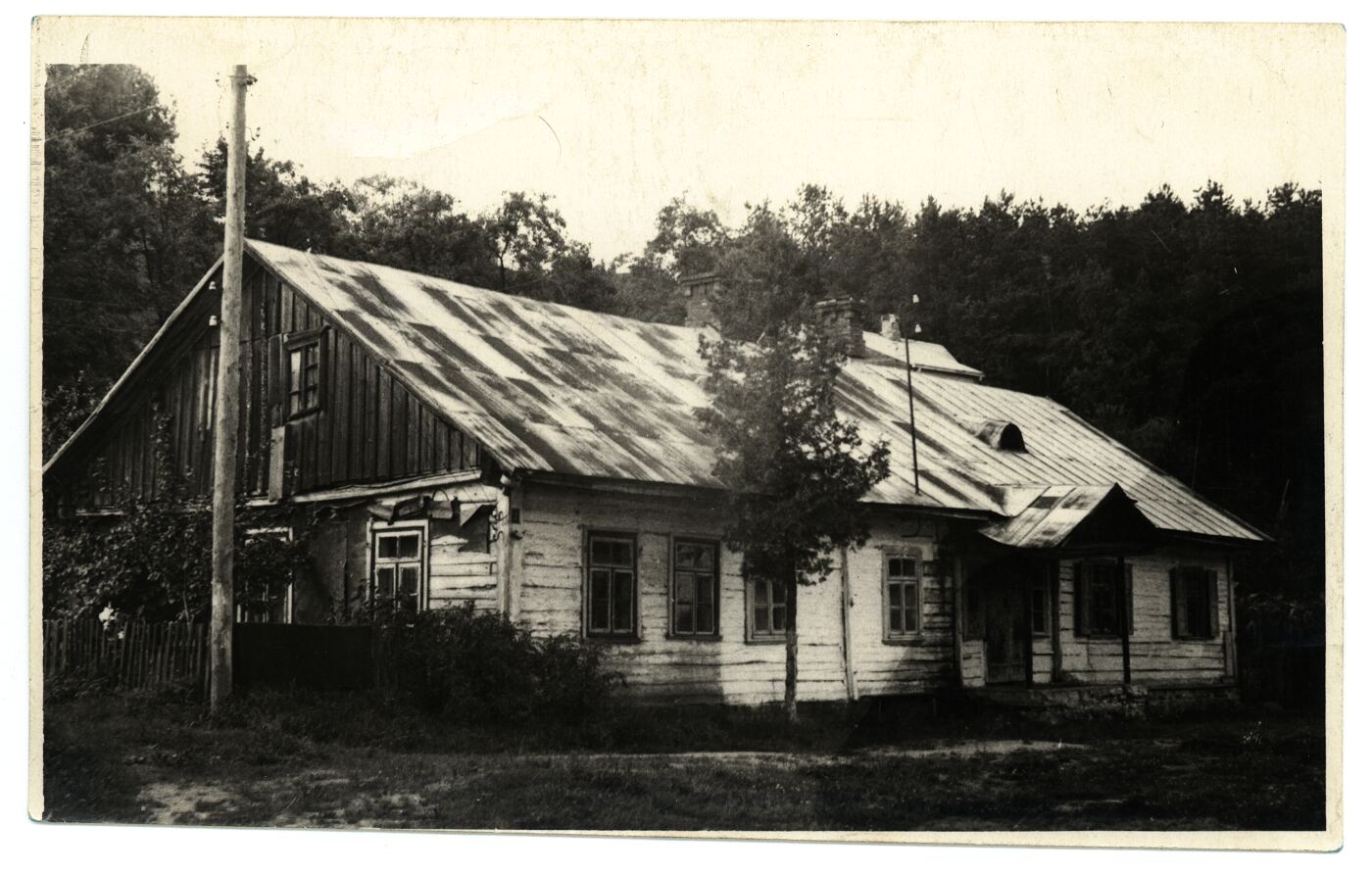 Nežinomas XX a. II p. fotografas, Raudondvario pradinė mokykla Šiaudinės kaime