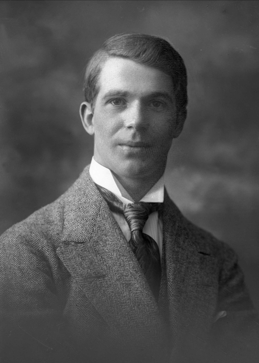 Gustav Borgen, NFB.42842