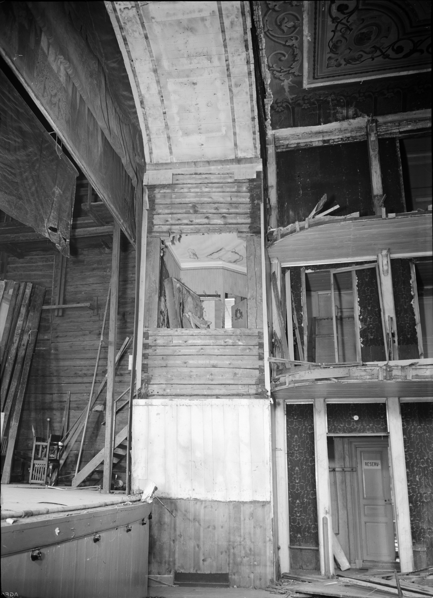 Okänd,, Upsala Teater-Chateau Barowiak under rivning, Uppsala 1939