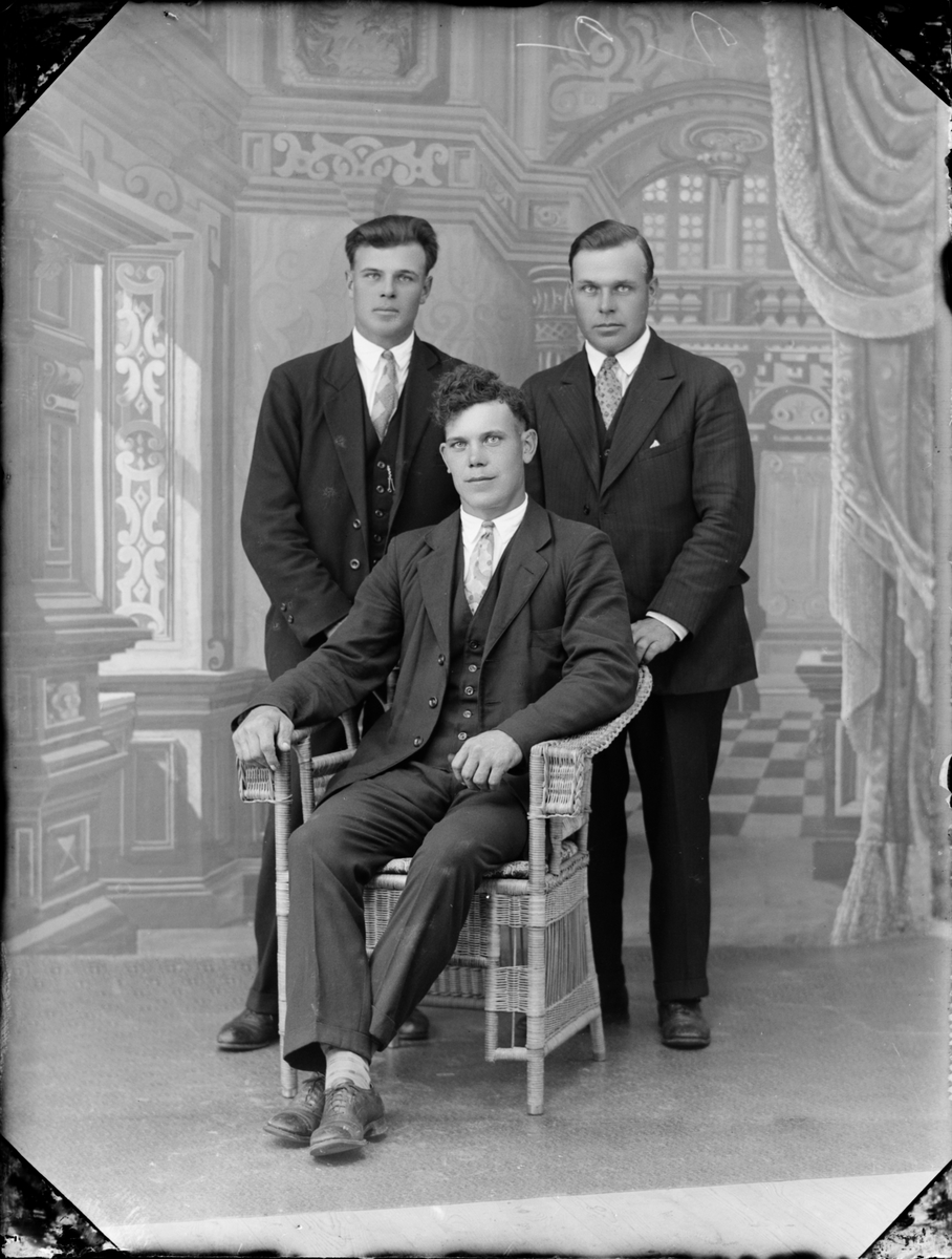 Skötsner-Edhlund, Tre män, Östhammar, Uppland