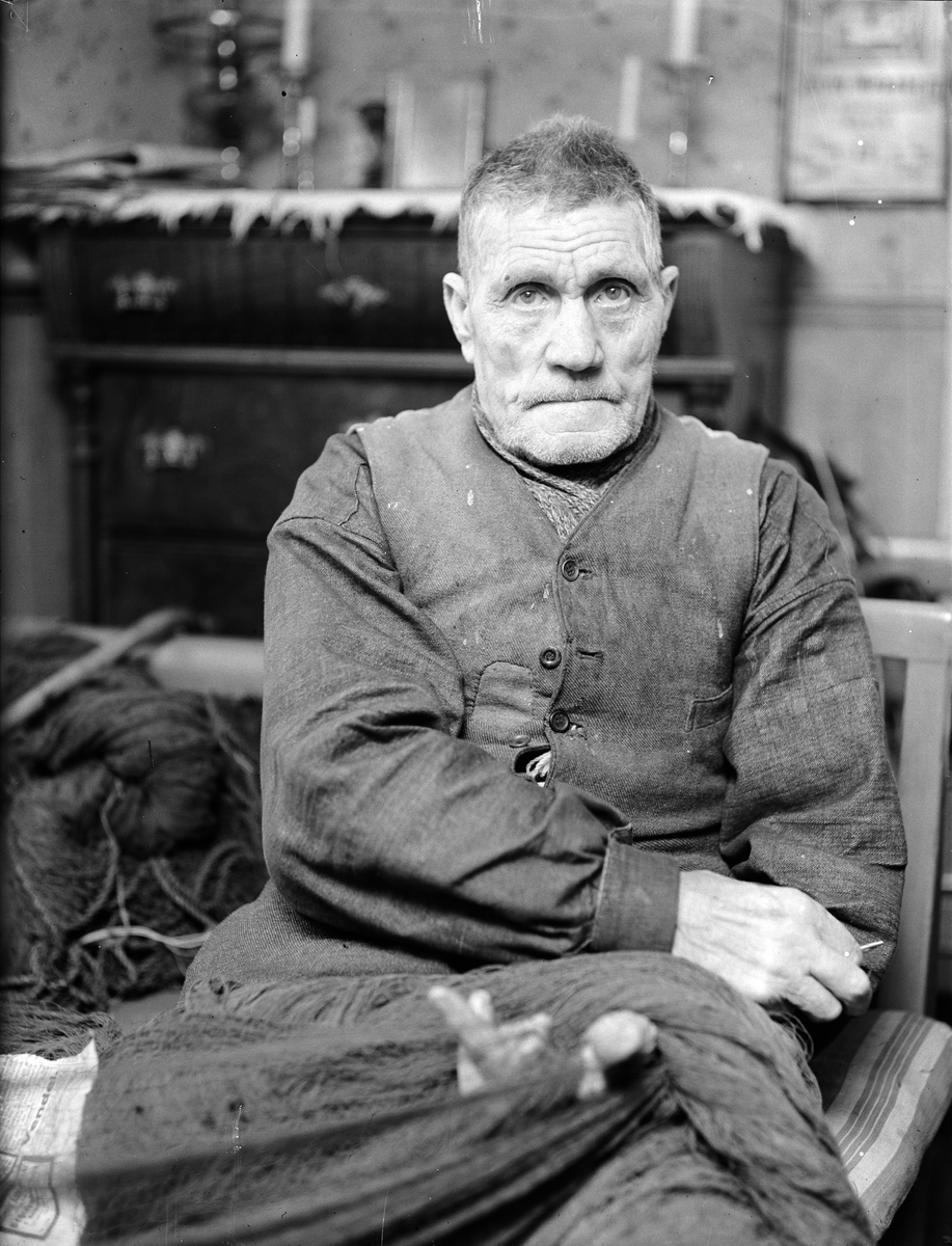 Paul Sandberg, Aged Man Laws Fishing Network, Uppland 1933