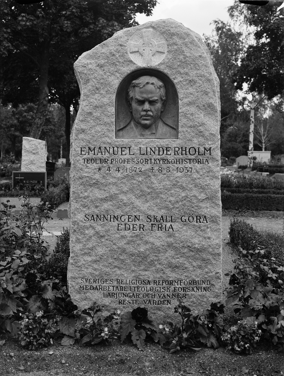 Paul Sandberg, Professor Emaunel Linderholms gravvård på Uppsala gamla kyrkogård, Uppsala 1939