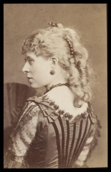 London Stereoscopic and Photographic Company, Guy Little Theatrical Photograph