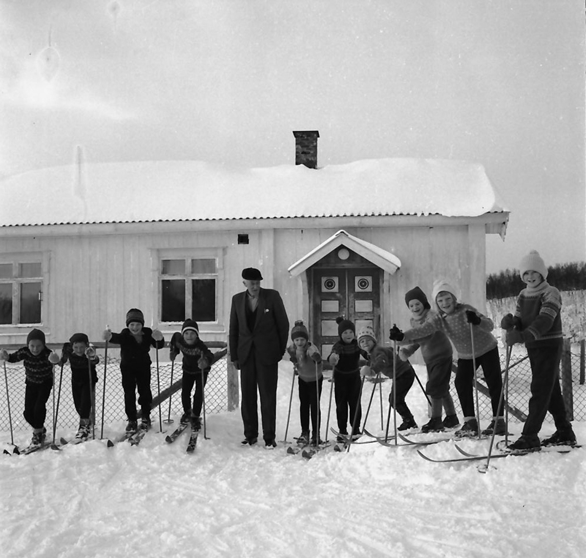 Per Magne Grue, Skigåing ved Hodalen skole.
