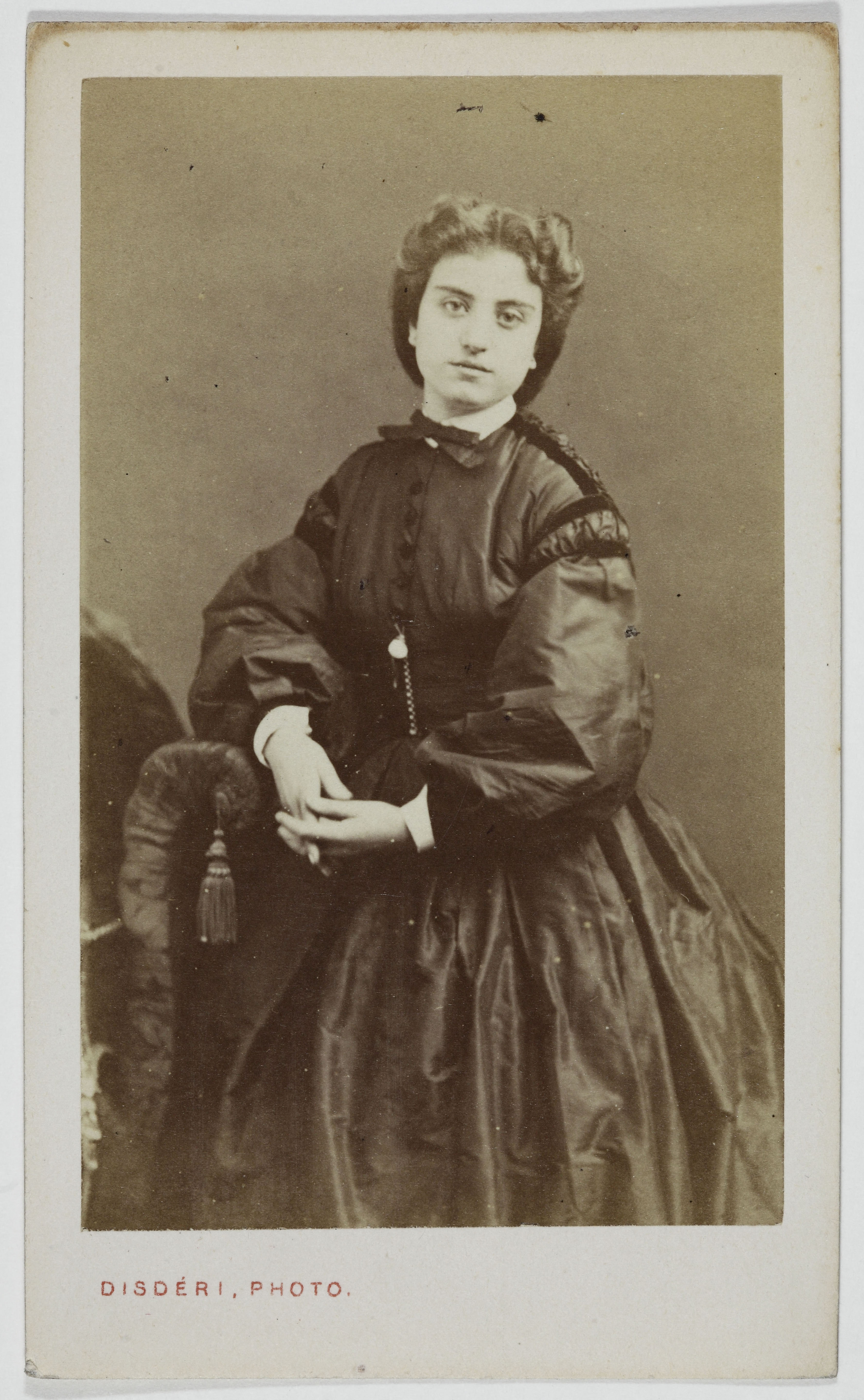 André-Adolphe-Eugène Disdéri, Portrait d'Amina, (actrice)