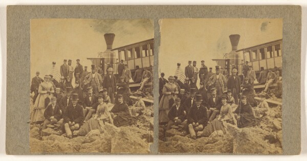 Unknown, [Group of men and women posed at a part of Mt. Washington R.R.]