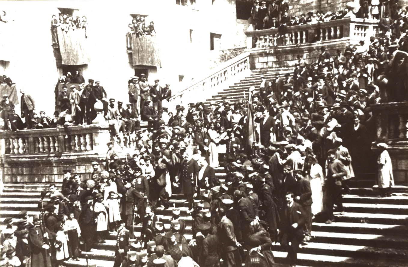Desconegut, [Official visit of King Alfonso XIII to Girona when he was 18 years old]