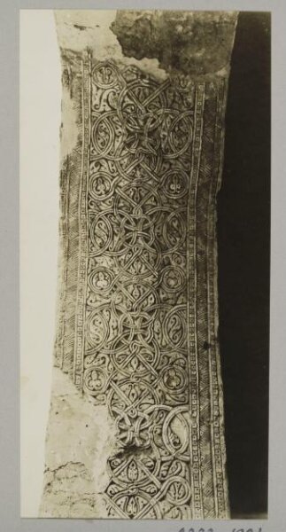 K.A.C. Creswell, Stucco ornament on arch soffit on the south side of the courtyard of the mosque of Ahmad ibn Tulun, Cairo