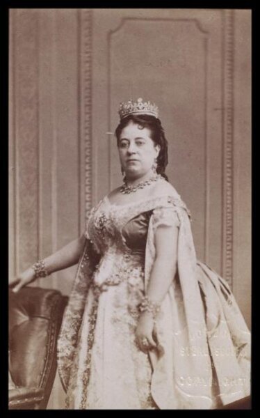 London Stereoscopic and Photographic Company, Guy Little Theatrical Photograph