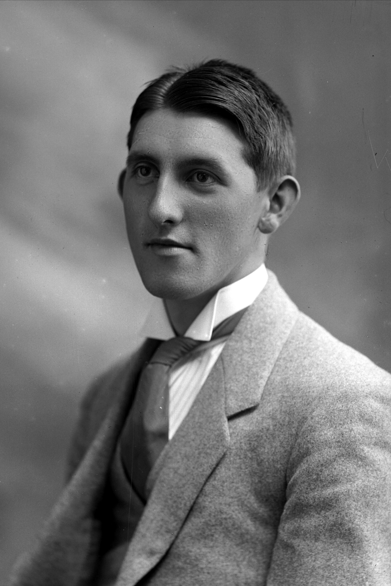 Gustav Borgen, NFB.00985