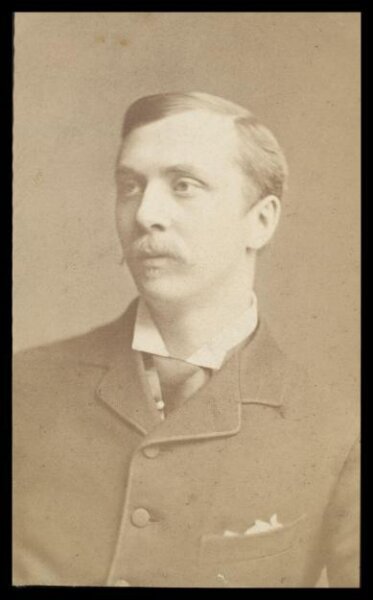 London Stereoscopic and Photographic Company, Guy Little Theatrical Photograph