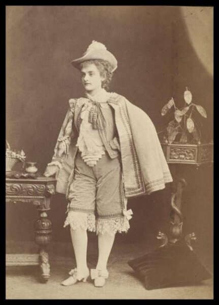 London Stereoscopic and Photographic Company, Guy Little Theatrical Photograph