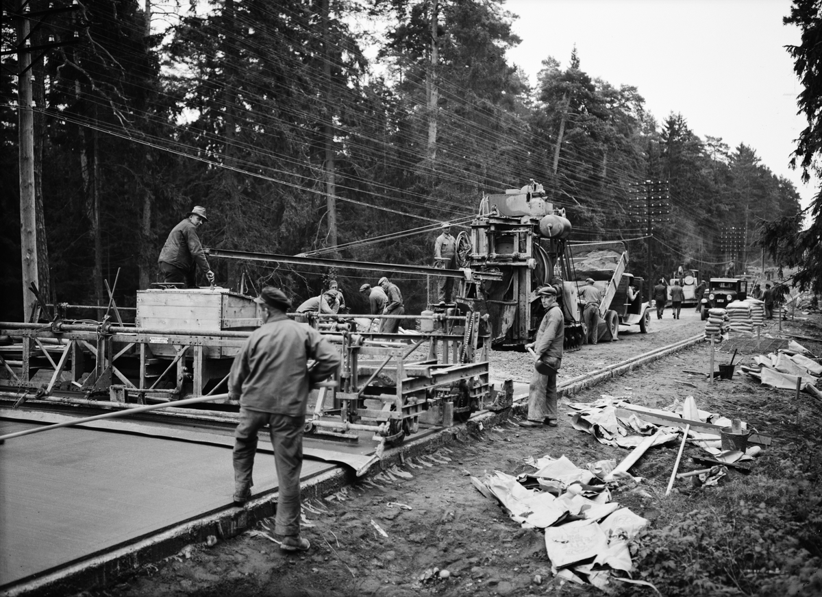 Paul Sandberg, Beläggningsarbete på "sista vägstumpen vid Knäppingen å Flottsundsvägen"