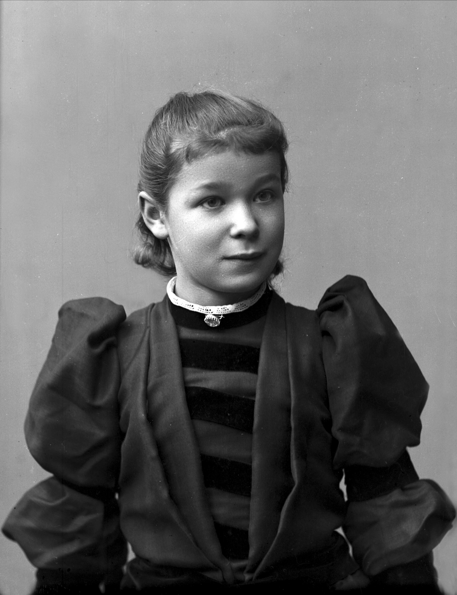 Gustav Borgen, Portrett, Nastinka Morgenstierne f. 1881