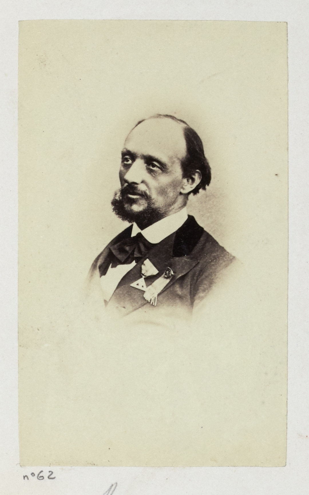 Anonyme, Bergeret Jules-Henri-Marius (1830-1905). Membre de la Commune, il est nommmé commandant en chef de la place de Paris. Le 23 mai, il participe avec deux autres fédérés, un garçon boucher dénommé Bénot et un certain Étienne Boudin (1828 - 1842), à l...