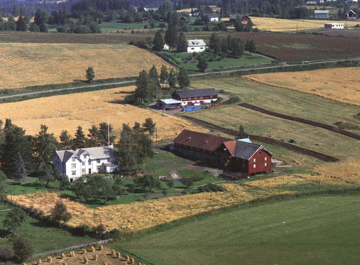 Widerøes Flyveselskap A/S, Flyfoto, Soug østre, Ringsaker.