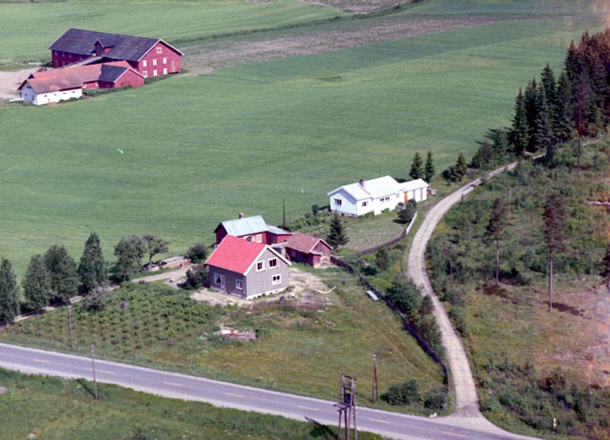 Widerøes Flyveselskap A/S, FLYFOTO LILLEAKER