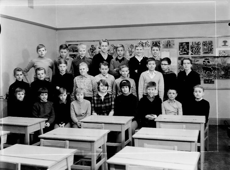 Sven Lindskog, Engelbrektbre, classroom interior, 24 schoolchildren with teacher Mrs Greta Tener. Class 6A, Hall 10.